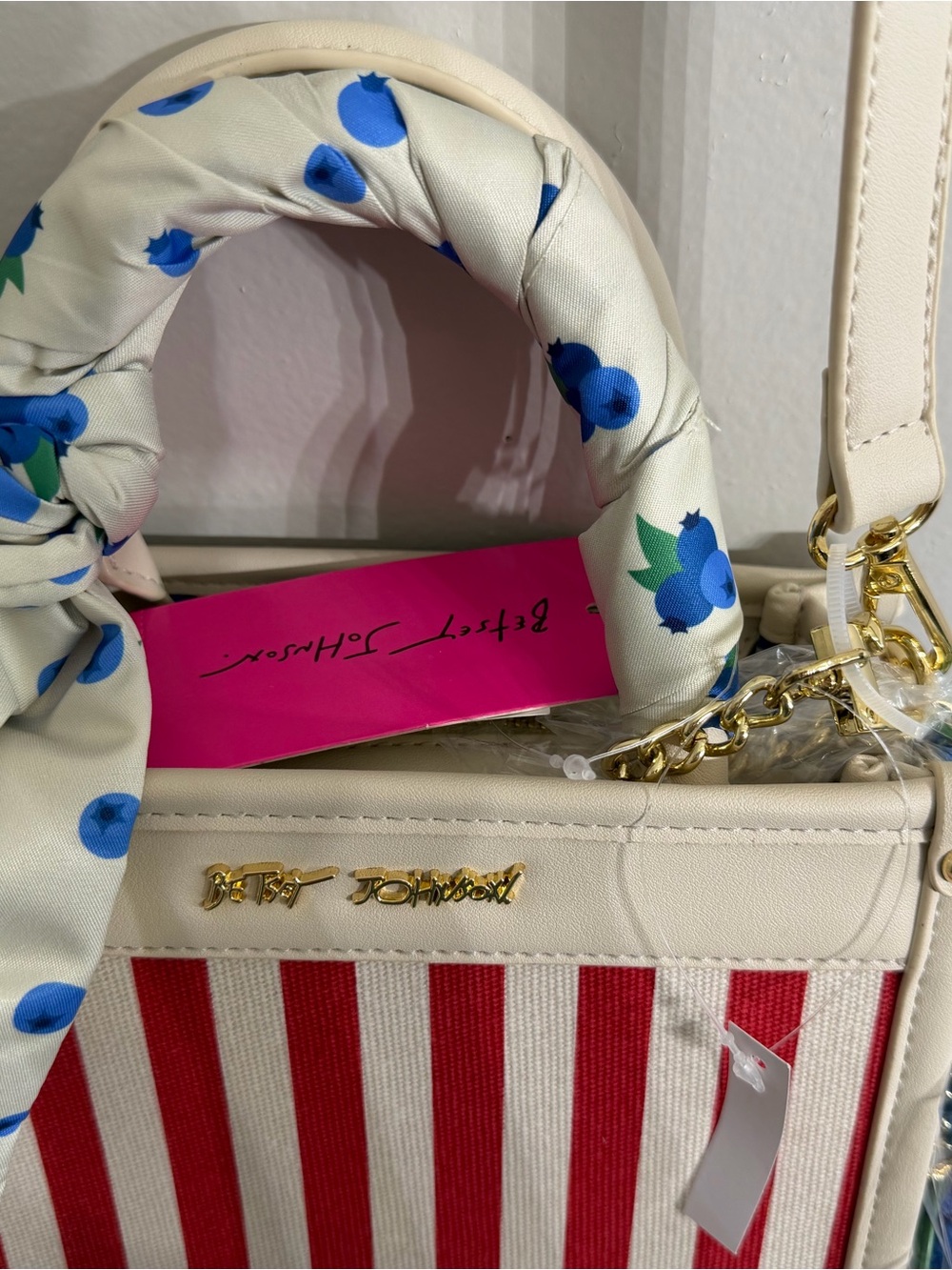 *NWT* Betsey Johnson Purse XO Lucy Satchel Crossbody Bag - Picture 3 of 5